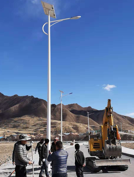 甘南碌曲10米隆德太阳能路灯项目