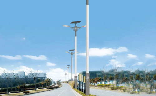 隆德太阳能路灯前半夜亮后半夜暗的真相：控制器分时调光机制